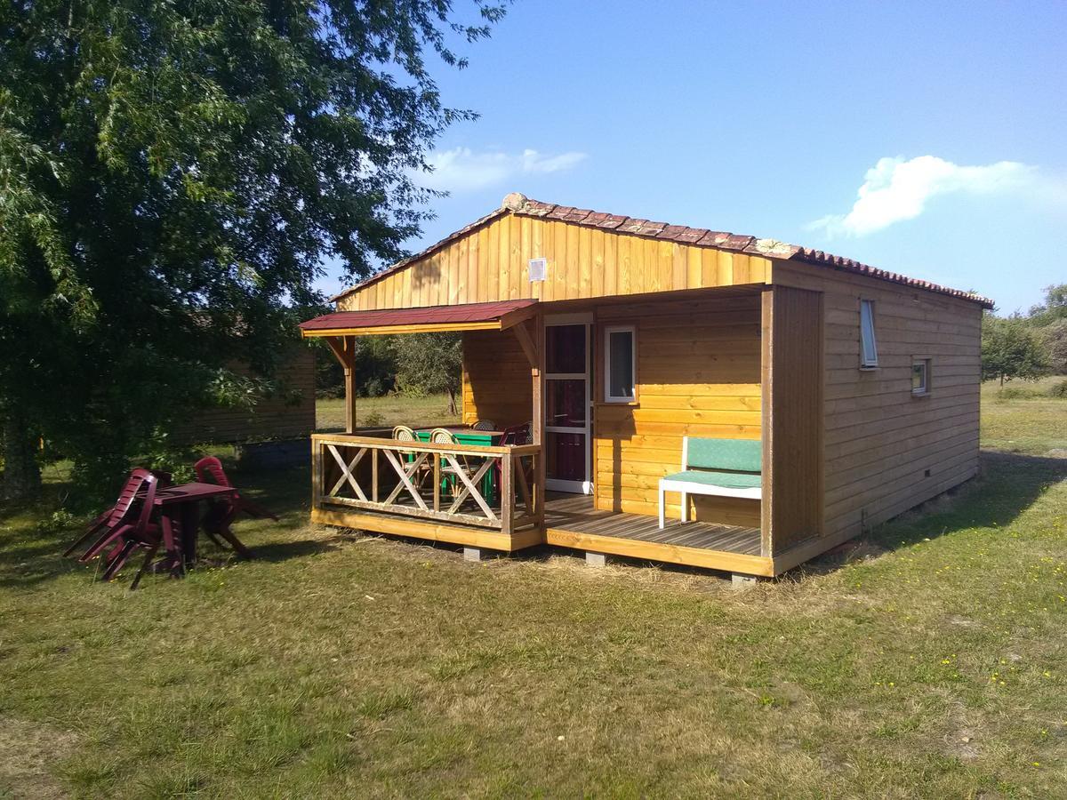 Camping Familial Les Chalets D'Uza Zewnętrze zdjęcie