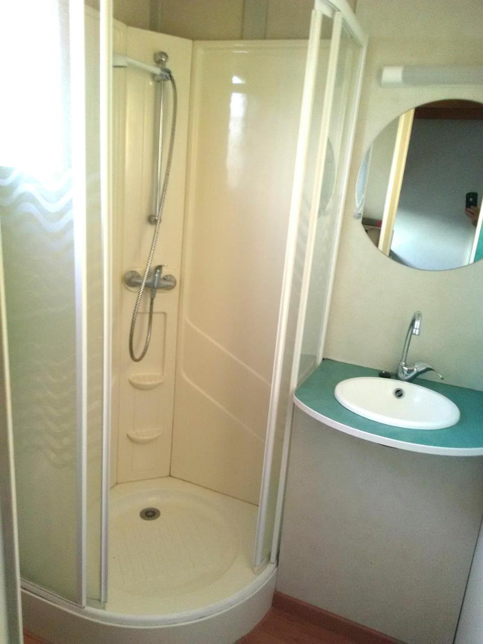 Camping Familial Les Chalets D'Uza Zewnętrze zdjęcie